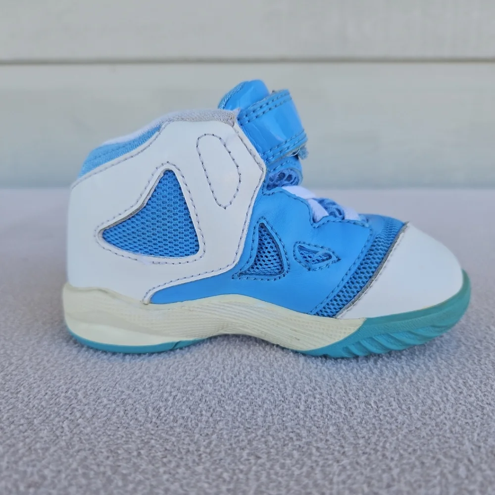 Nike Air Jordan Play In These 2 Toddler Size 6C Carolina Blue Hook & Loop